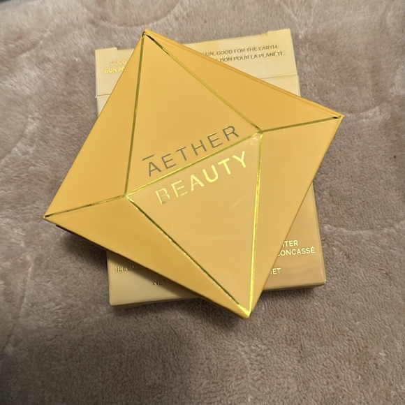 Aether Beauty SUPERNOVA CRUSHED YELLOW DIAMOND HIGHLIGHTER NEW - Picture 2 of 9